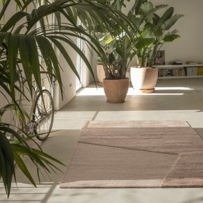 Oblique Pink Quartz Rug | Pattern D
